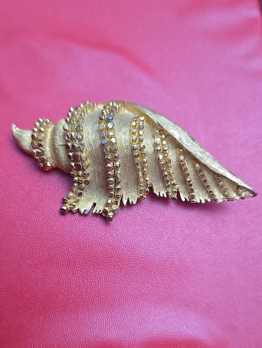 GoldTone Brooch